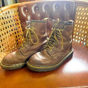Vintage Dr. Martens, Brown and Yellow, Size 6